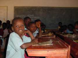 children-in-malawi-school