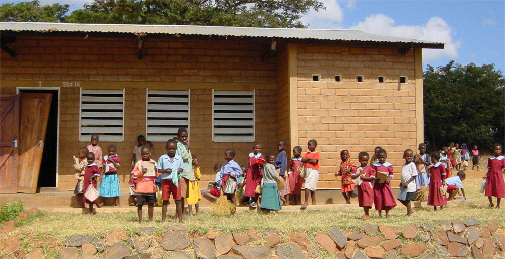 Malawi school children small